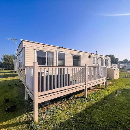 6 Berth Caravan For Hire By The Beach In Heacham, Norfolk Ref 21038C Bagian luar foto
