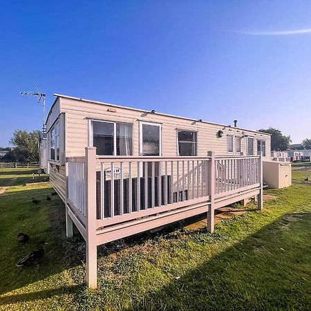 6 Berth Caravan For Hire By The Beach In Heacham, Norfolk Ref 21038C Bagian luar foto