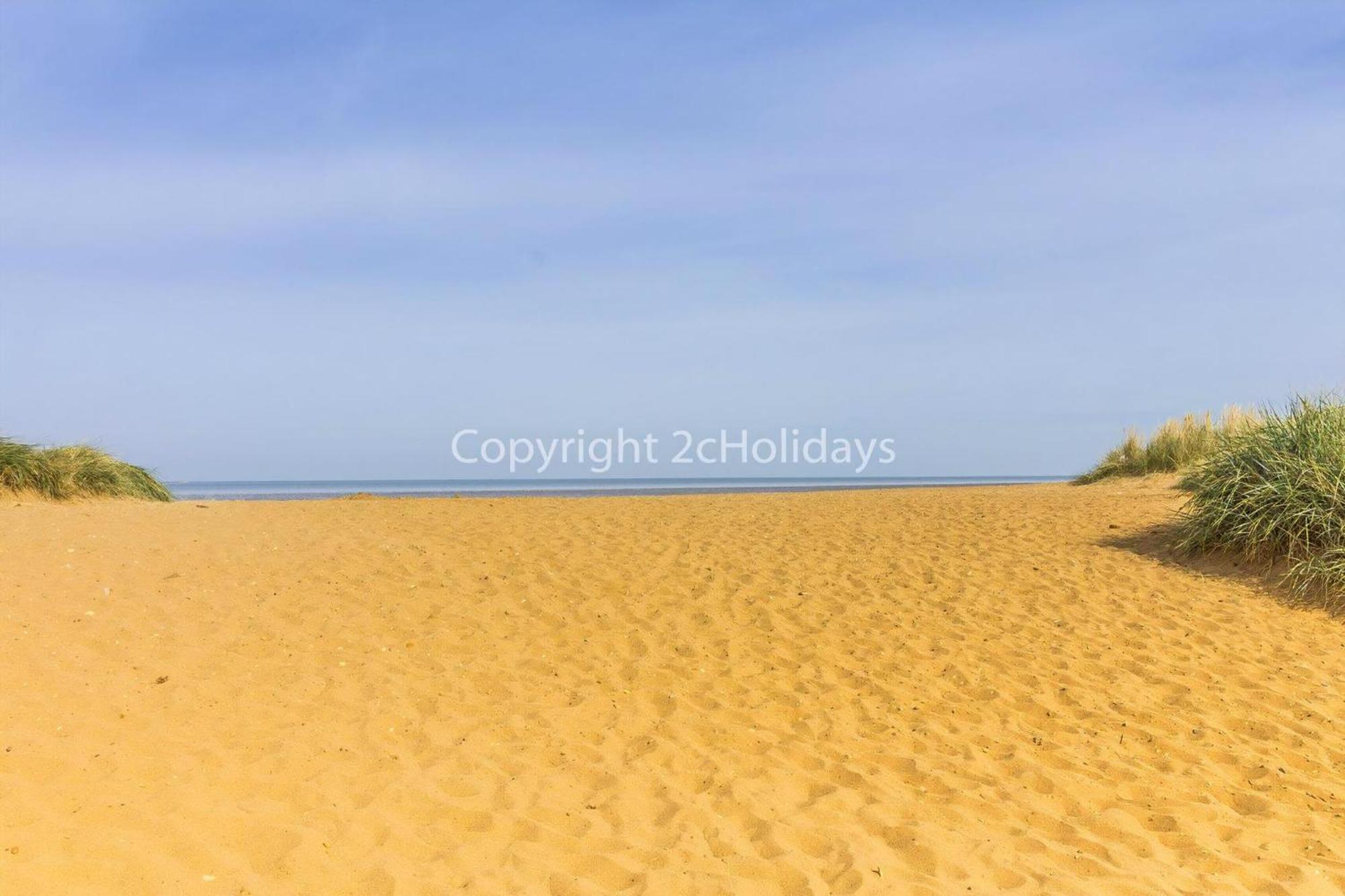 6 Berth Caravan For Hire By The Beach In Heacham, Norfolk Ref 21038C Bagian luar foto