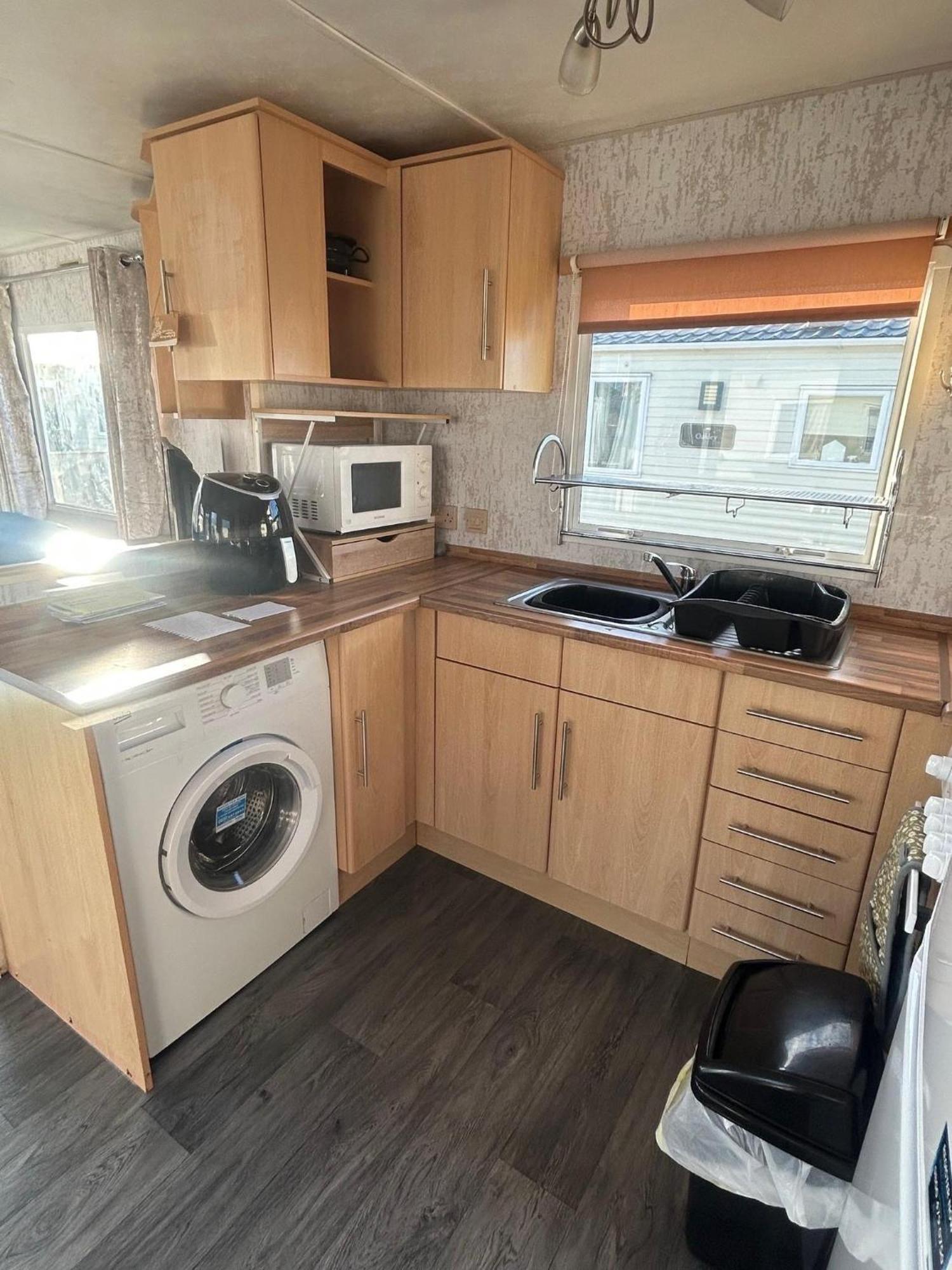 6 Berth Caravan For Hire By The Beach In Heacham, Norfolk Ref 21038C Bagian luar foto
